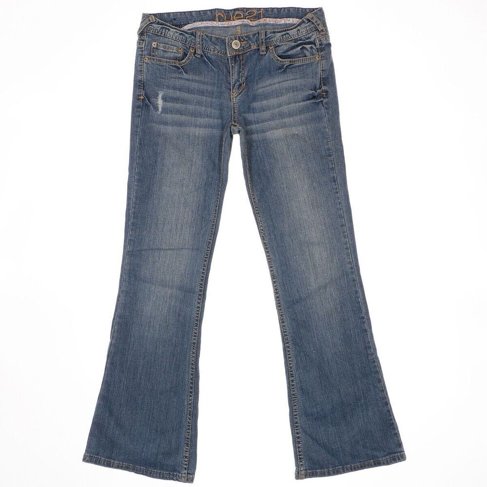 Rue 21 Jeans Juniors 7/8 Short Flared Distressed Lower Waist Measures 30 x 30